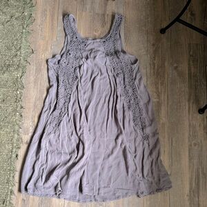 Excellent condition. No flaws. Loose fitting and flowy